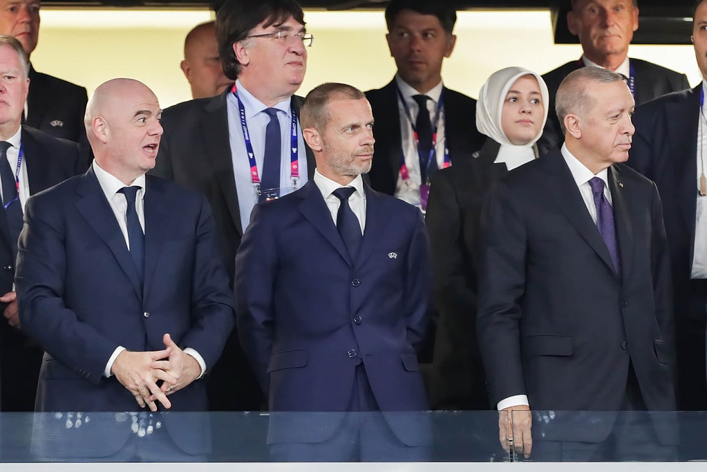 Los presidentes de la FIFA, Giovanni Infantino, y de la UEFA, Aleksander Ceferin