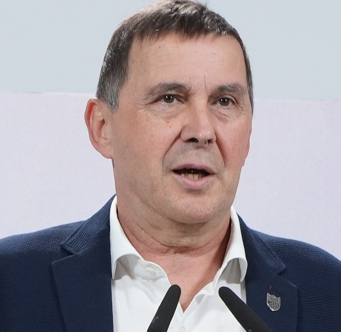 Otegi advierte a Sánchez: el debate territorial «se va abrir» o la legislatura «no va a aguantar»