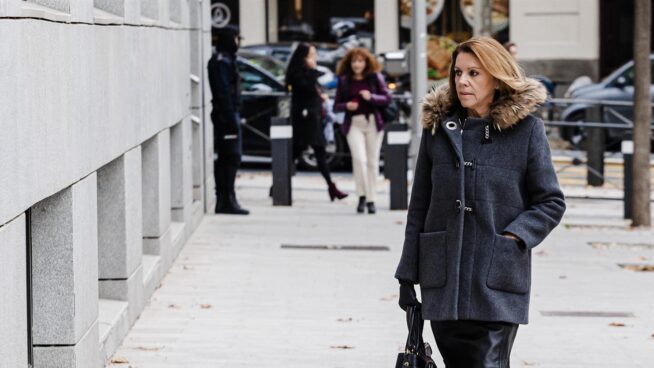 Cospedal reconoce que se reunió con Villarejo, pero se desmarca de las presiones a Bárcenas