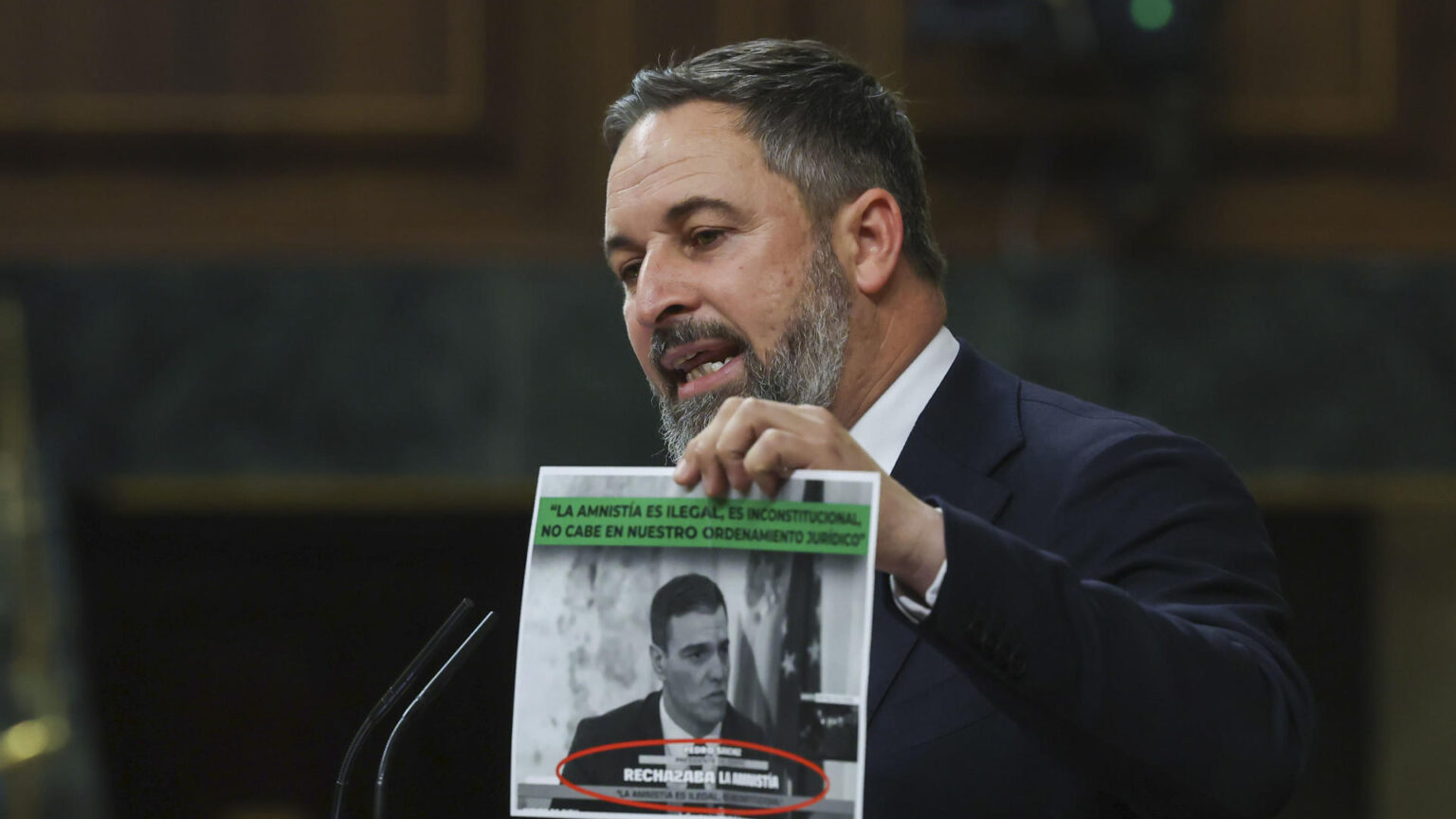 Abascal compara a Sánchez con Hitler y le acusa de «preparar un golpe de Estado»