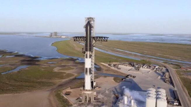 Starship, la nave de SpaceX, logra volar por primera vez en la órbita terrestre