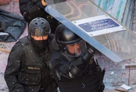 Los Mossos desalojan el edificio okupado del Kubo de la Bonanova de Barcelona
