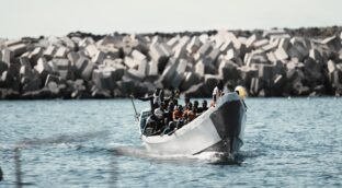 La ruta migratoria en Canarias retoma impulso: llegan 900 inmigrantes en menos de siete días