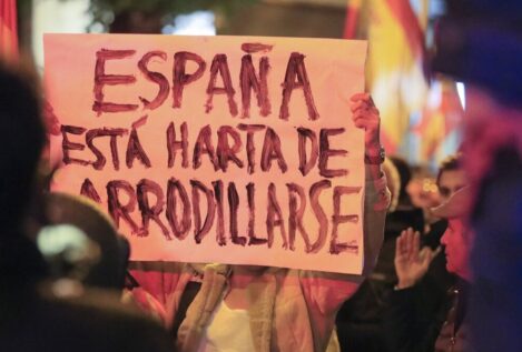 La derecha abandona sus complejos: crónica de los nueve días que incendiaron España