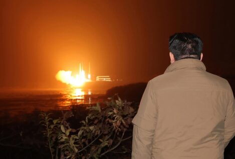 Seúl denuncia que Rusia ayudó a Corea del Norte para poder lanzar el satélite militar