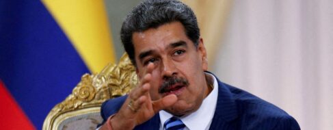 Maduro se compromete frente a Lula a celebrar las elecciones en el segundo semestre del año