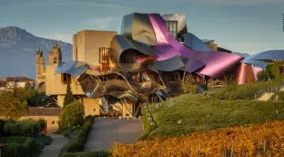 Ciudad del Vino Marqués de Riscal: experiencias inolvidables en el mejor viñedo del mundo