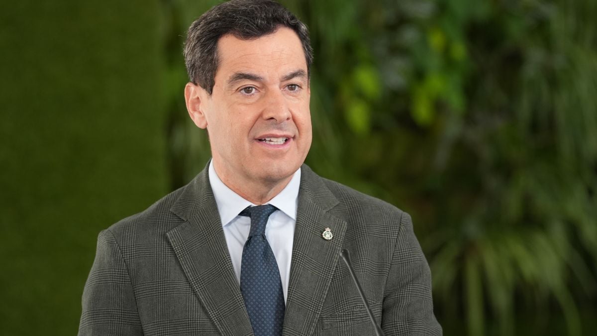 Moreno reclama a Sánchez 17.800 millones para Andalucía tras su «cesión a ERC y Junts»