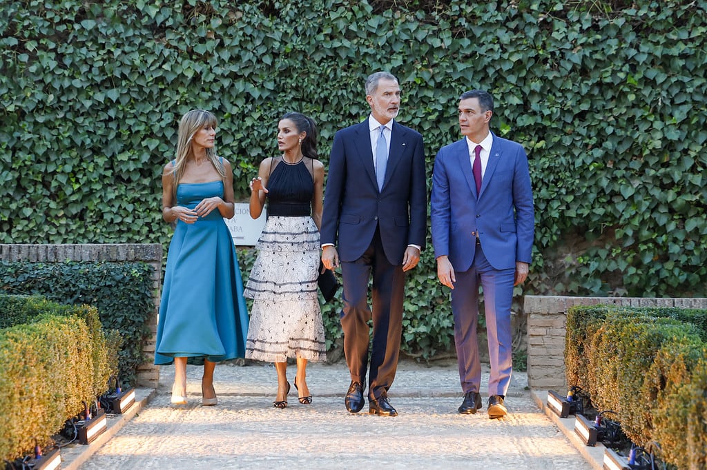 Pedro Sánchez junto a su mujer y los reyes. 