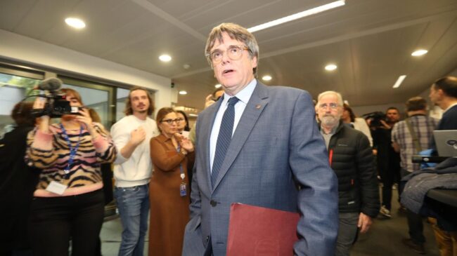 Carles Puigdemont: «Los únicos límites a la negociación los pondrá el Parlament»