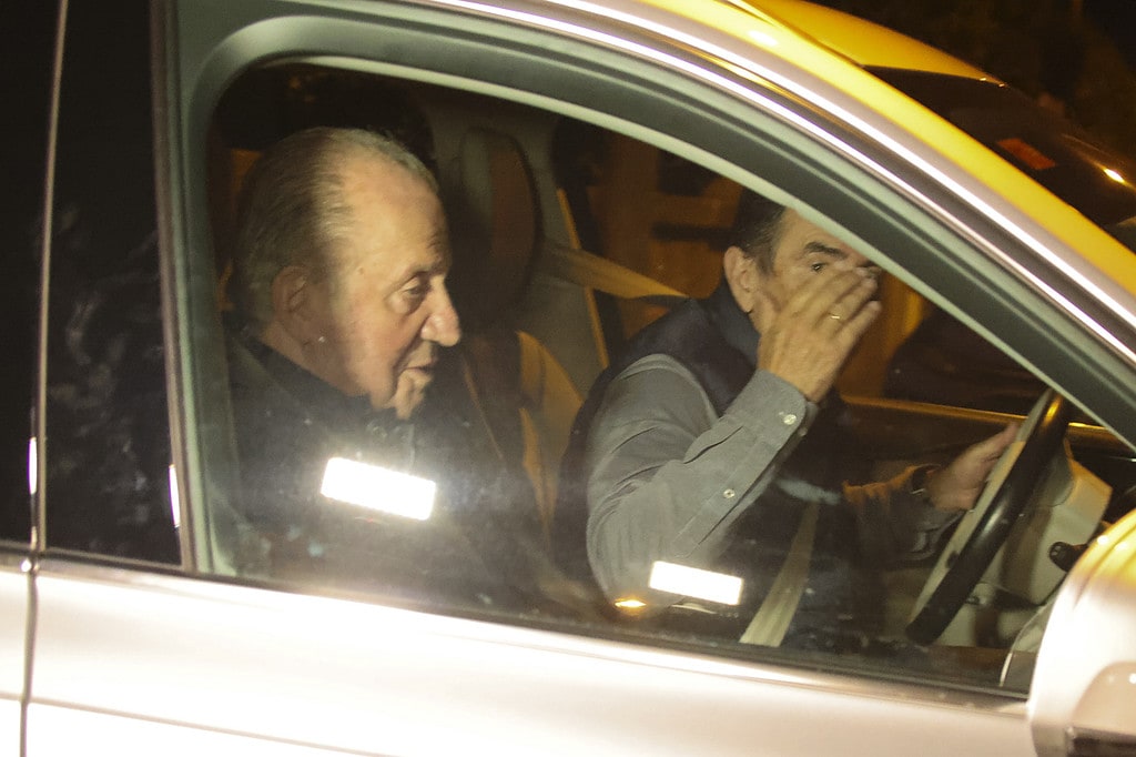 La primera imagen del rey Juan Carlos se captó ayer en Sanxenxo. 