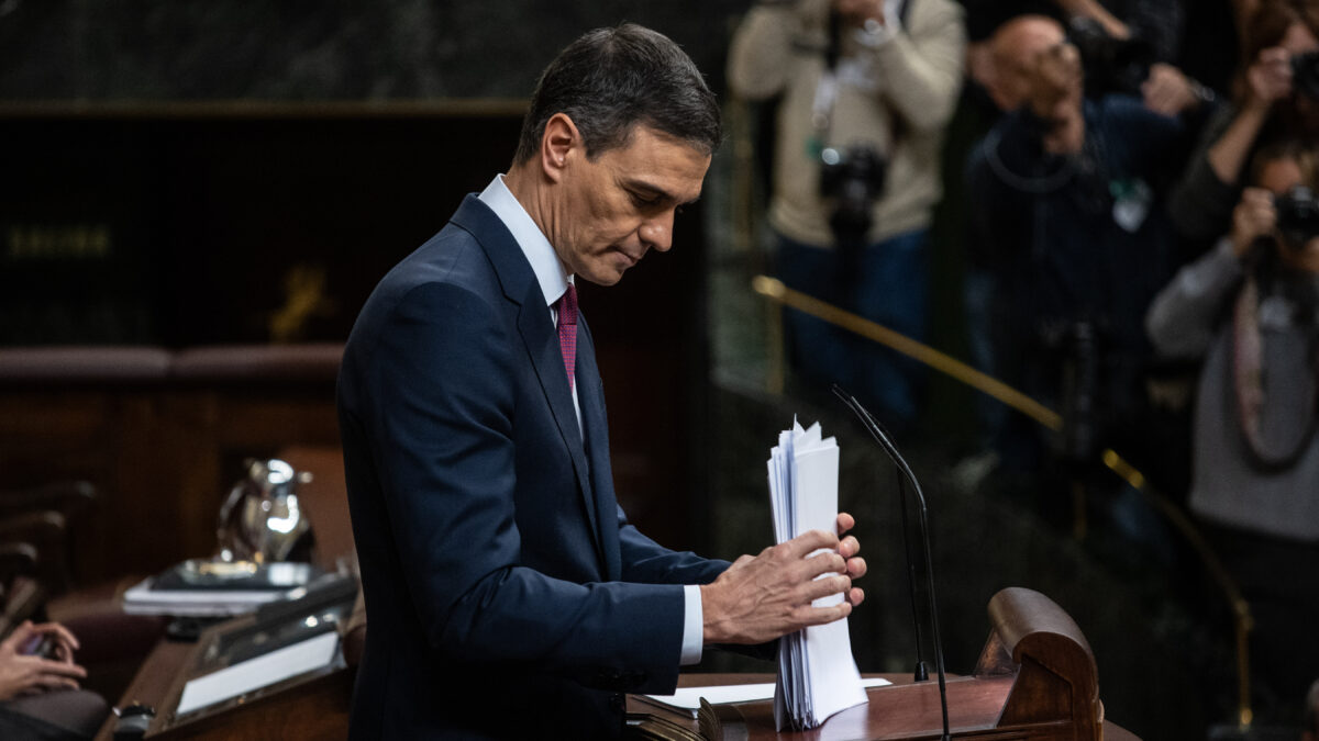 Sánchez se desmiente a sí mismo y aumenta el déficit del plan presupuestario que envió a la UE