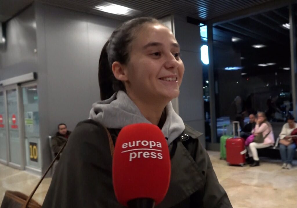 Victoria Federica regresa de Perú con una gran sonrisa que ni sus polémicas familiares pueden borrar