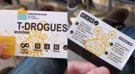 Una asociación juvenil catalana reparte tarjetas con consejos sobre cómo consumir cocaína
