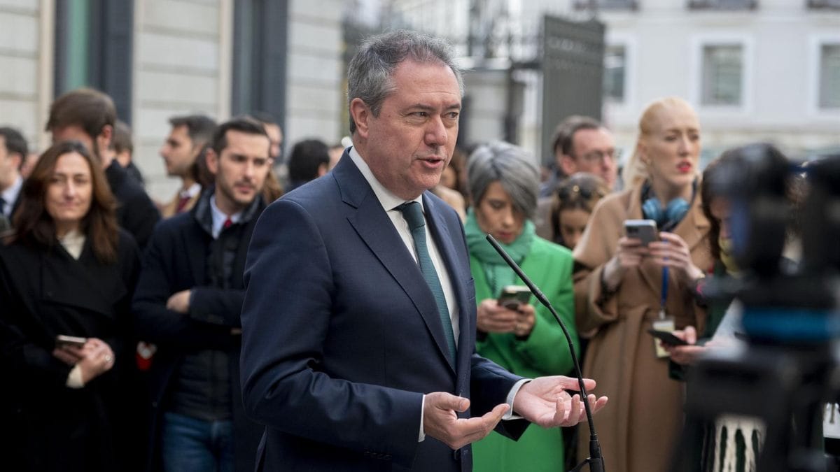 Espadas rechaza «hacer especulaciones» sobre una reunión Sánchez-Puigdemont