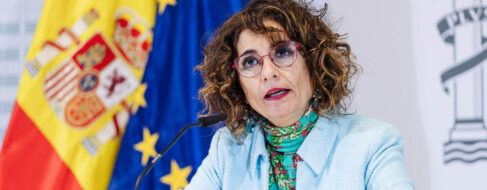 Moncloa eleva a un mínimo del 15% los impuestos que pagarán las multinacionales