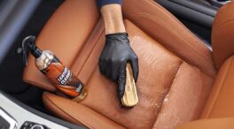 Cuida la tapicería de tu coche con los mejores Kits de Limpieza e Hidratación para cuero de coche