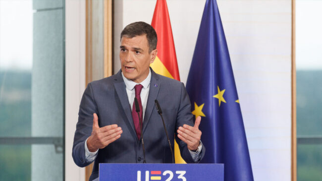 Sánchez oculta el coste de las cenas y fiestas que pagó con motivo de la presidencia europea
