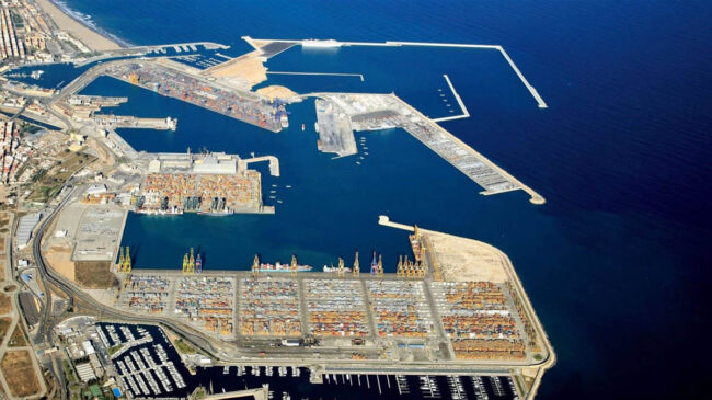 El Gobierno autoriza la ampliación del puerto de Valencia con la oposición de Sumar