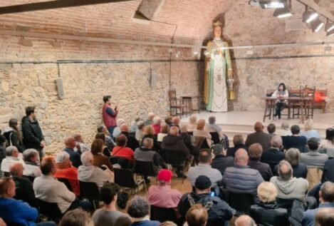 La alcaldesa de Ripoll inicia una gira por pueblos catalanes contra la «invasión» de la inmigración