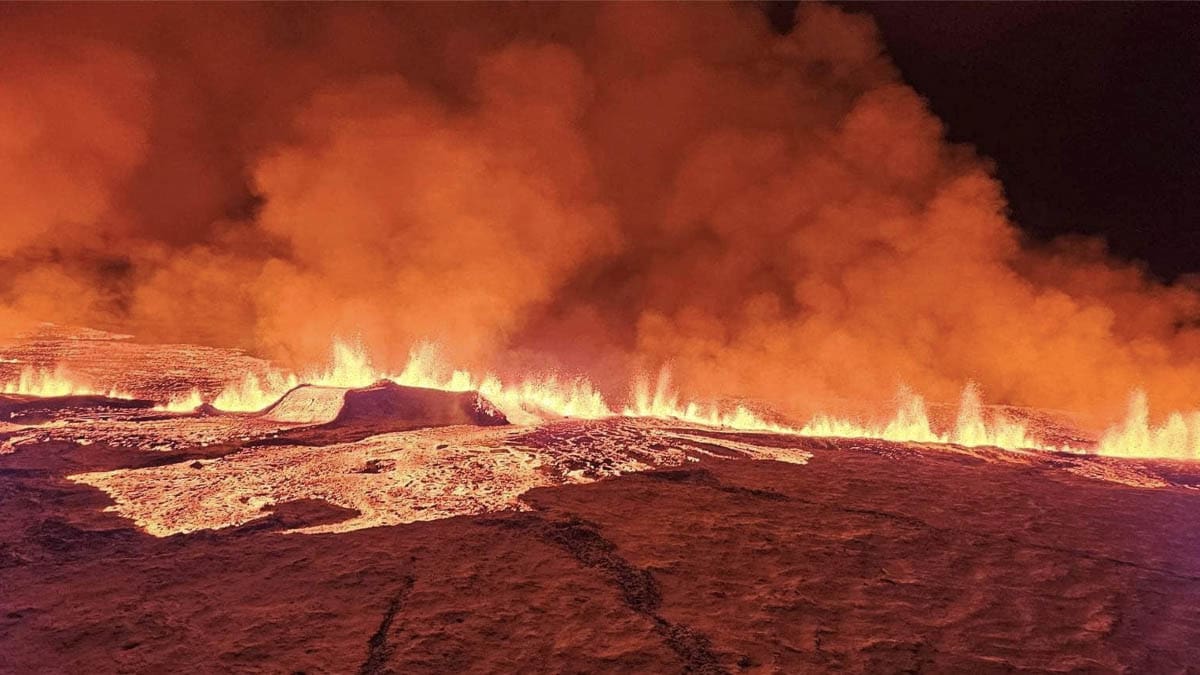 Islandia declara el estado de emergencia por la erupción de un volcán