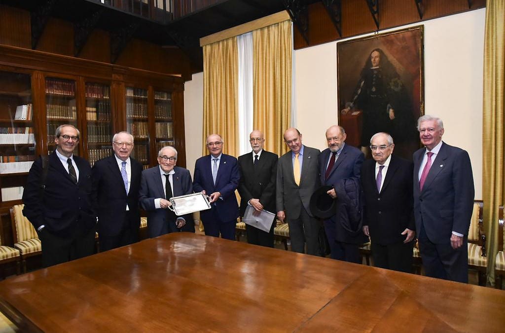 El instituto de España homenajea al académico y catedrático Alfonso López Quintas