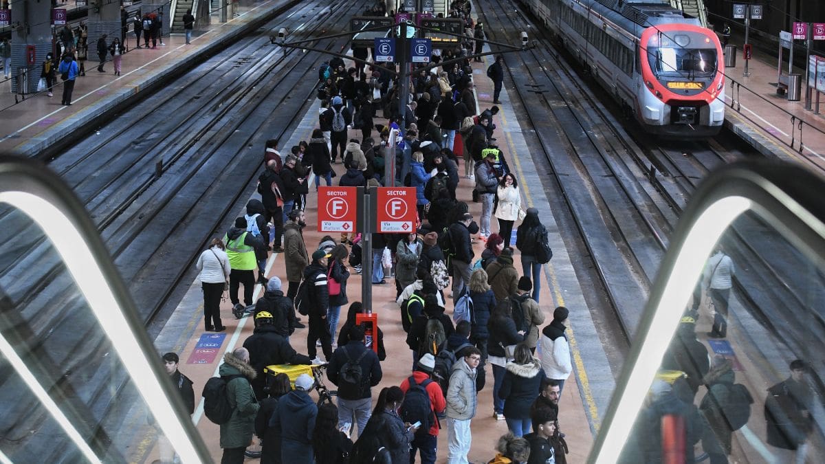 Restablecida la circulación entre Atocha y Recoletos, parada por los descarrilamientos