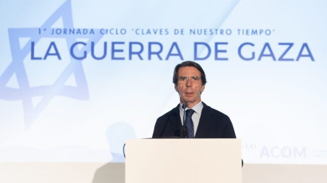 Aznar ve una «vergüenza» la cita «clandestina» entre PSOE y Junts en Suiza con mediador