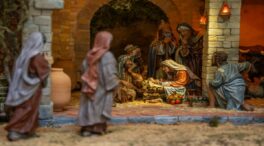 Aparece en un contenedor la figura robada del Niño Jesús en una localidad de Alicante