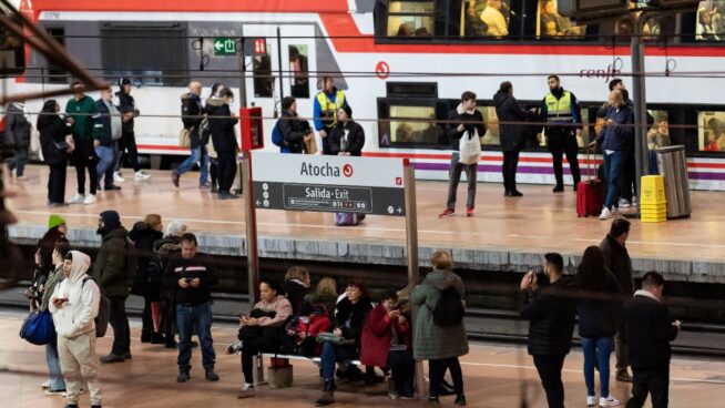 Choque entre Puente y Ayuso por la gestión de Cercanías: «El tiempo de callar ya pasó»