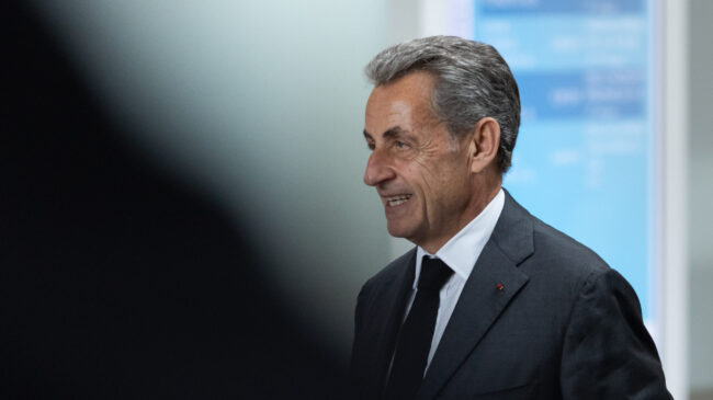 Sarkozy afea la actitud de otros presidentes de Francia hacia España y su «pasividad» con ETA
