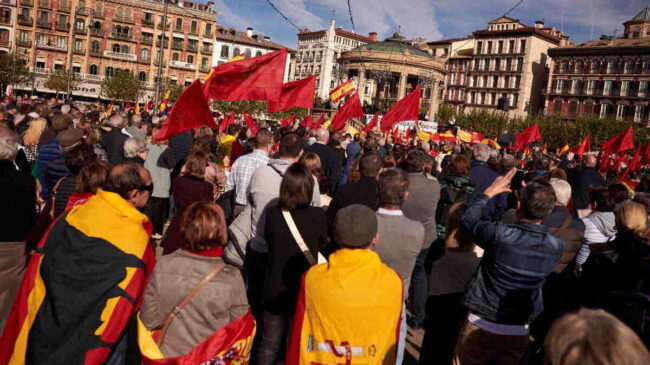 Una asociación nacionalista española fundada por jóvenes vascos da el salto a Navarra