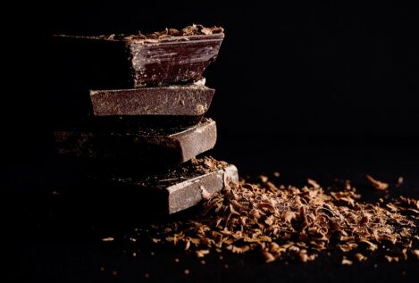 ¿Es peligroso comer chocolate negro?