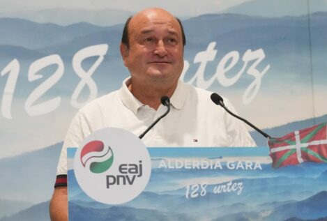 El PNV justifica la moción en Pamplona: es un Ayuntamiento paralizado y sin presupuestos