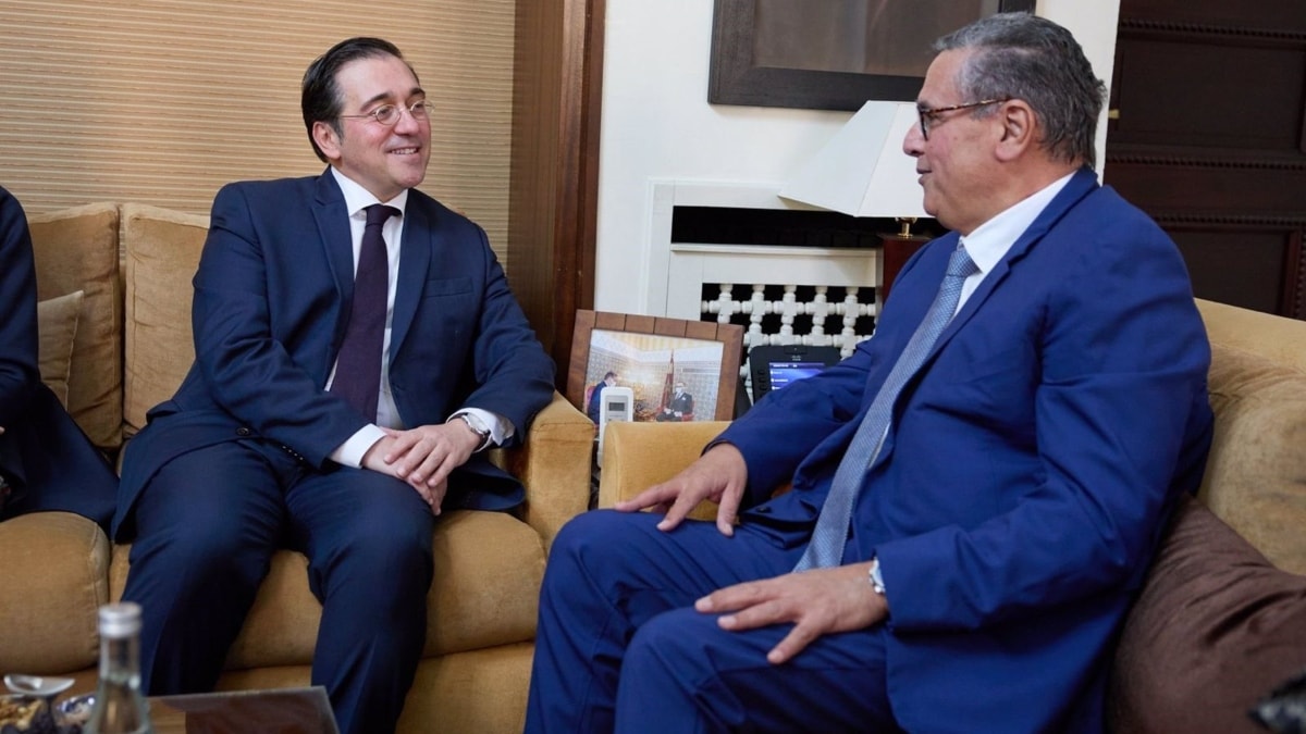 Albares se reúne con el primer ministro marroquí durante su visita a Rabat