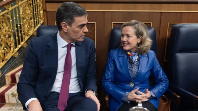 Sánchez se despide de Calviño en el Congreso: «Has aportado rigor, brillantez y audacia»