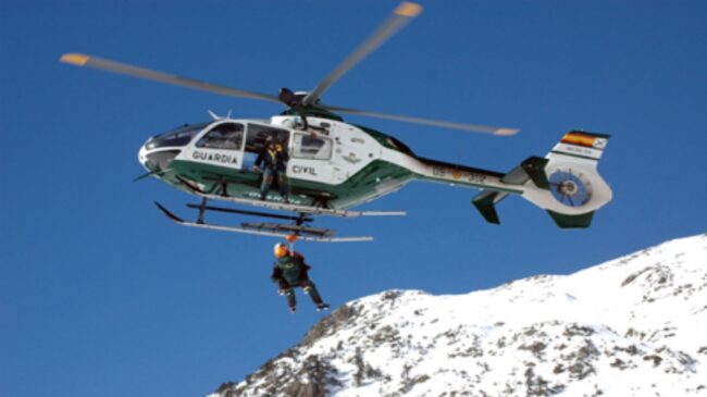 La Guardia Civil rescata por segunda vez en el mismo año a un montañero en Sierra Nevada