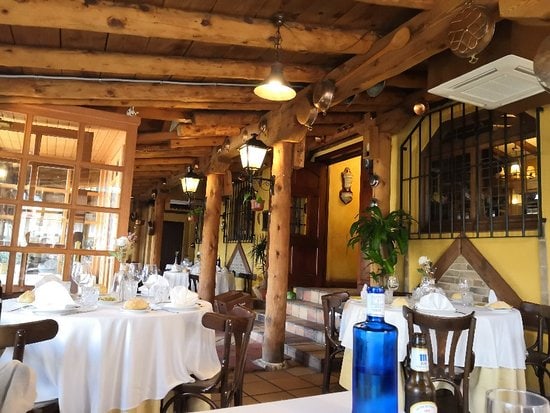 Sala del restaurante Casa Felipe, Torrecaballeros, Segovia. 
Tripadvisor
