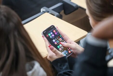 Educación propone prohibir los móviles en Primaria y Secundaria en horario lectivo