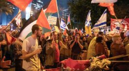 Cientos de personas se manifiestan contra la guerra en Tel Aviv y piden elecciones