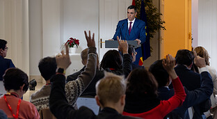 El caos se apodera del último Consejo de Ministros