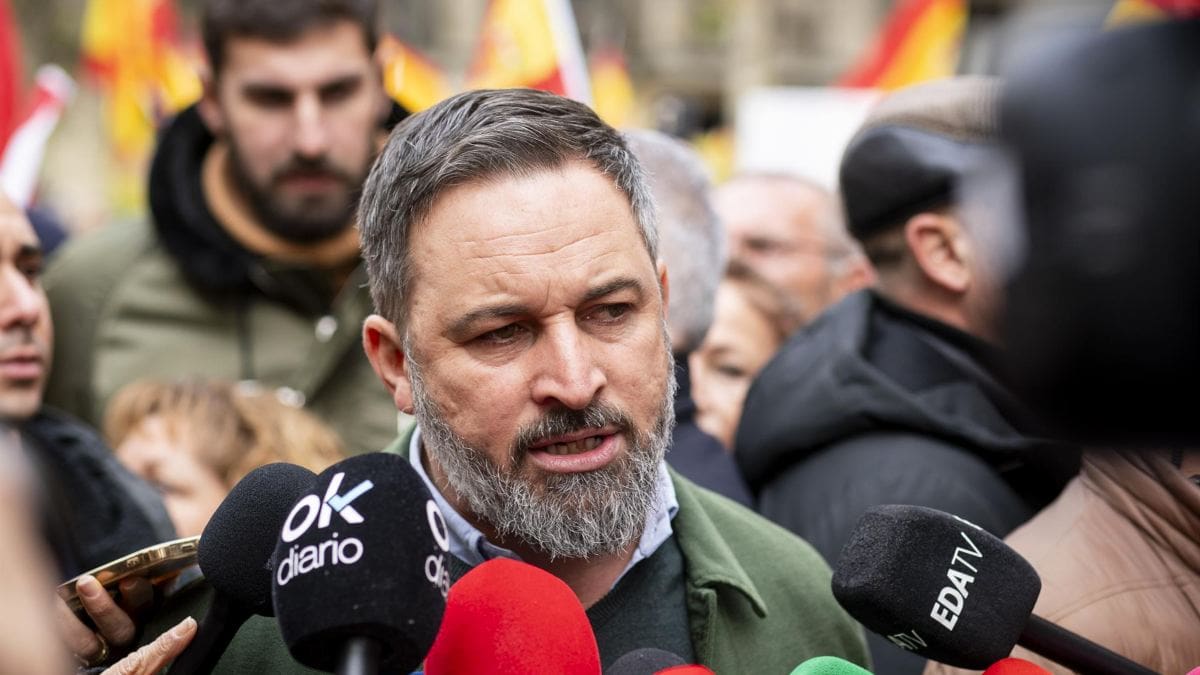 Abascal dice que «habrá un momento» en el que el pueblo querrá «colgar de los pies» a Sánchez