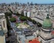 Miles de personas secundan la primera huelga general contra los planes de Milei en Argentina