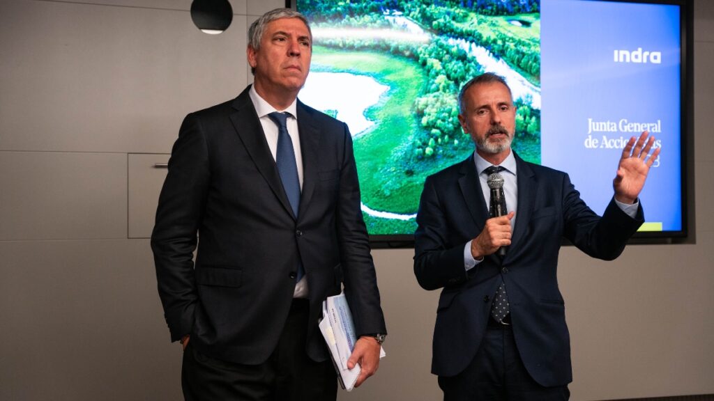 
José Vicente de los Mozos, CEO de Indra y Marc Murtra, presidente de la compañía a la que el Gobierno busca sinergias con Telefónica.