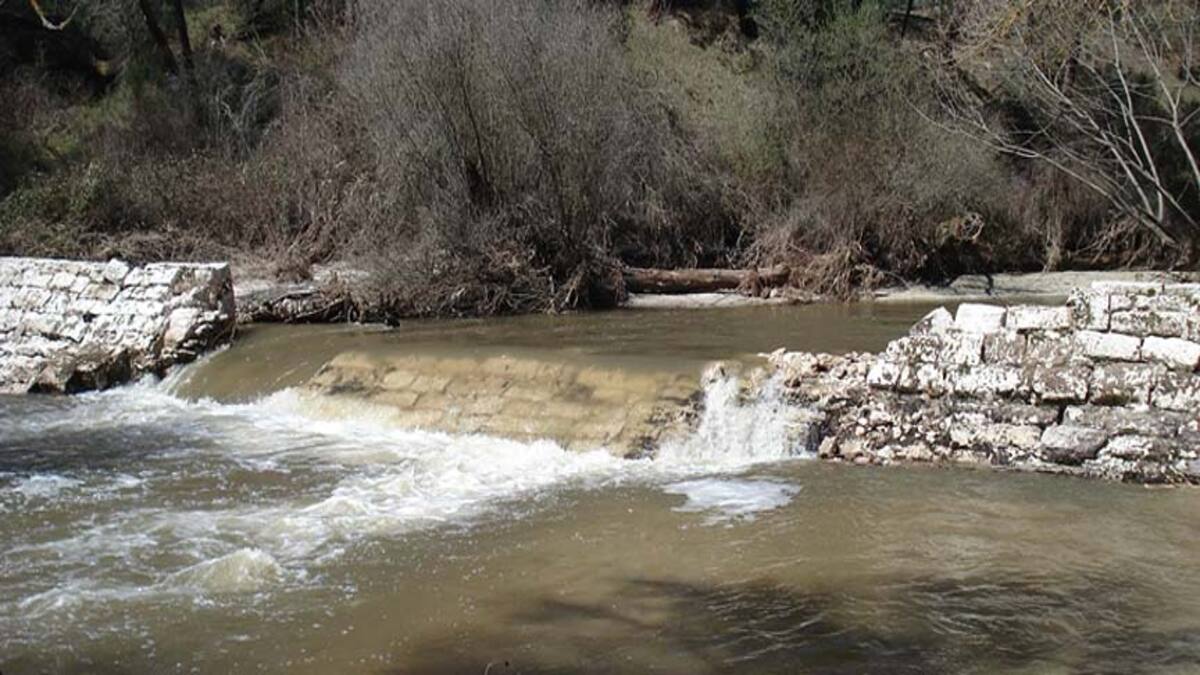 Nueva presa destruida en Castilla y León: La CHD destruye la ‘presa pesquera’ en Segovia