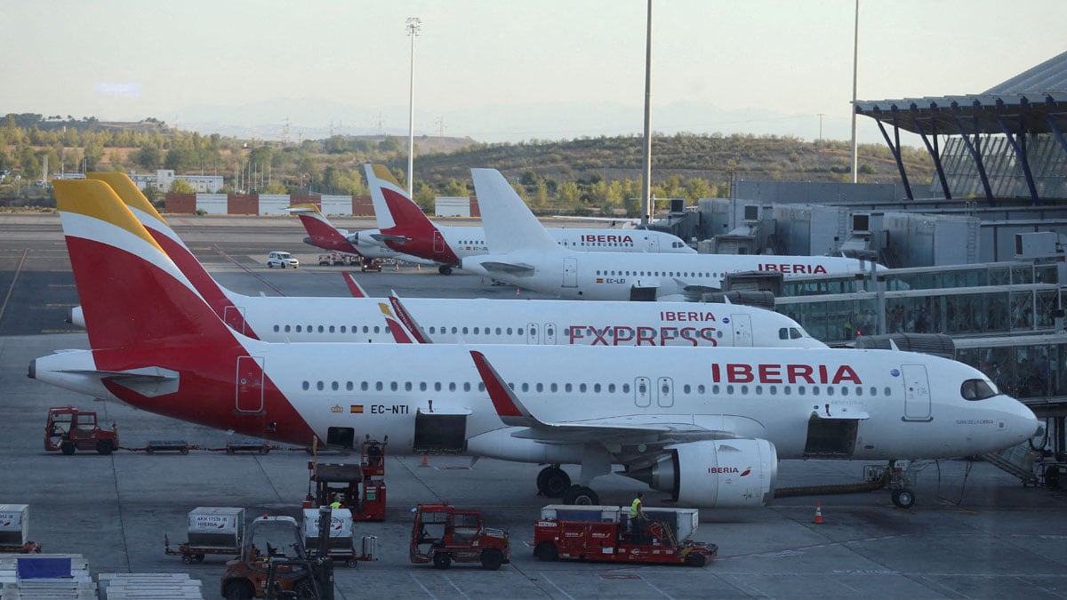 Iberia plantea la salida de 1.727 trabajadores de tierra y crear una nueva filial para el ‘handling’