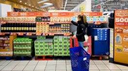Carrefour baja el precio de 500 productos de marca blanca en alimentación y limpieza
