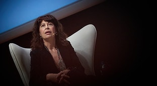 La ministra de Igualdad no convence a nadie: las feministas y el colectivo trans la repudian