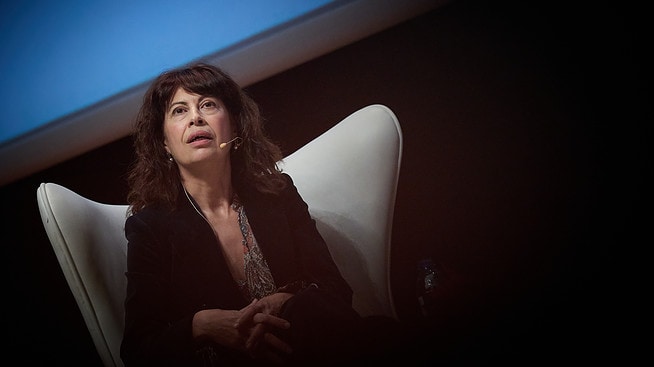 La ministra de Igualdad no convence a nadie: las feministas y el colectivo trans la repudian