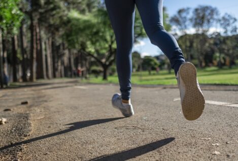 Correr o andar: qué opción tiene más beneficios para el organismo